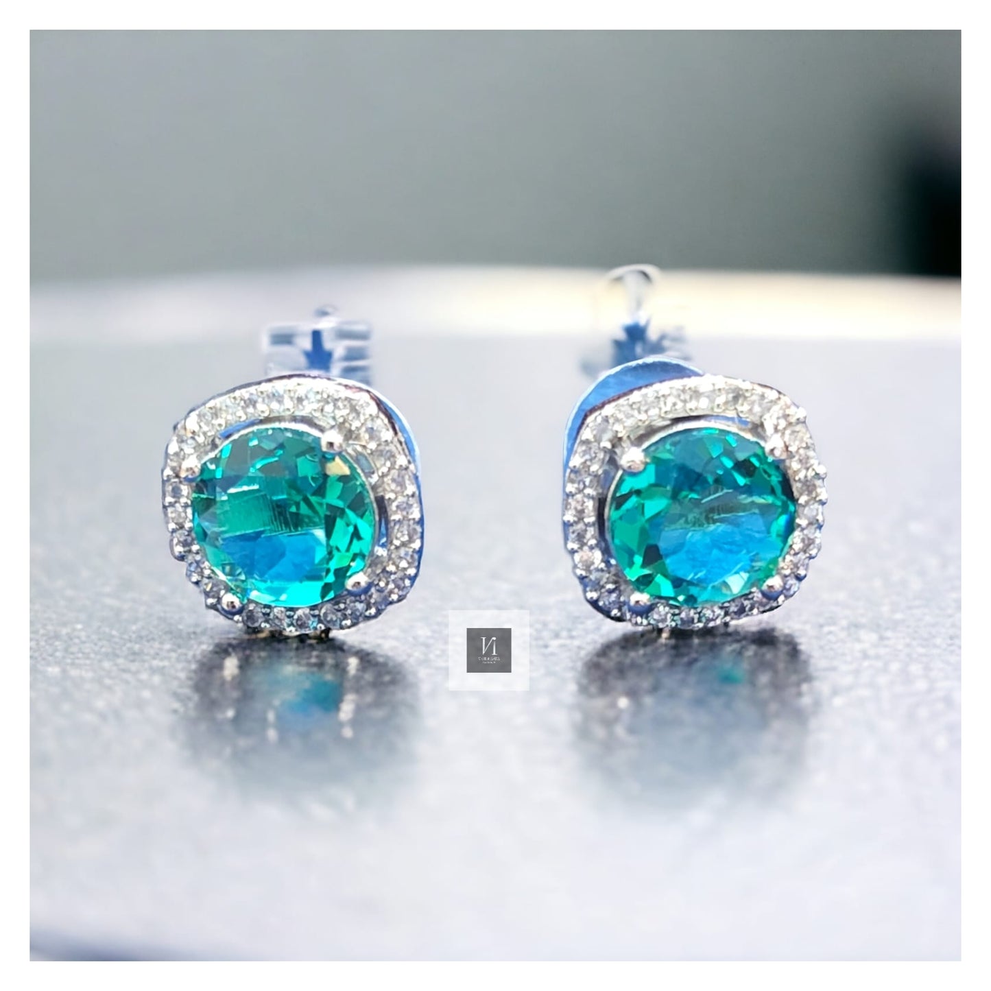 Colour Studs_ Silver