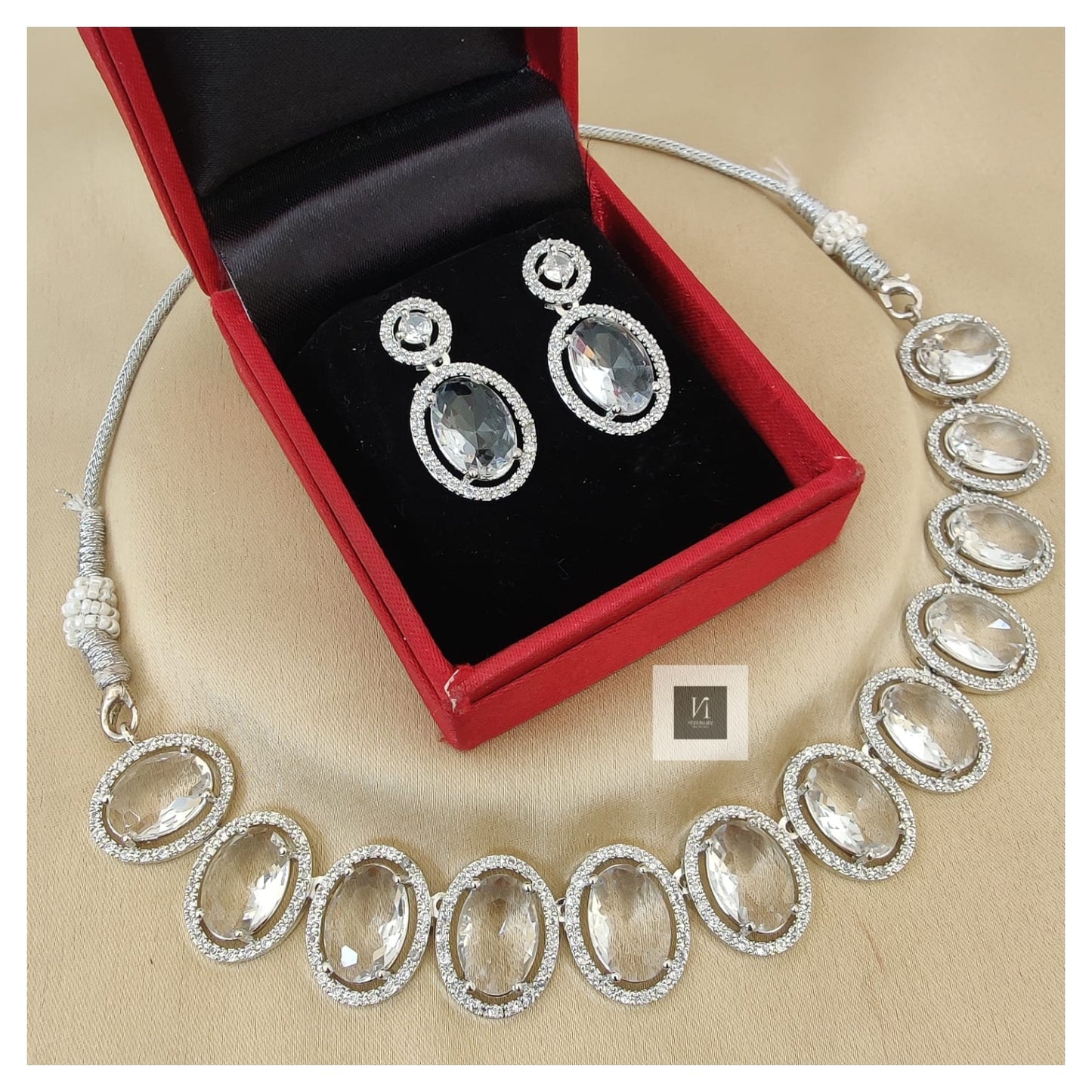 Ad stone Necklace Set