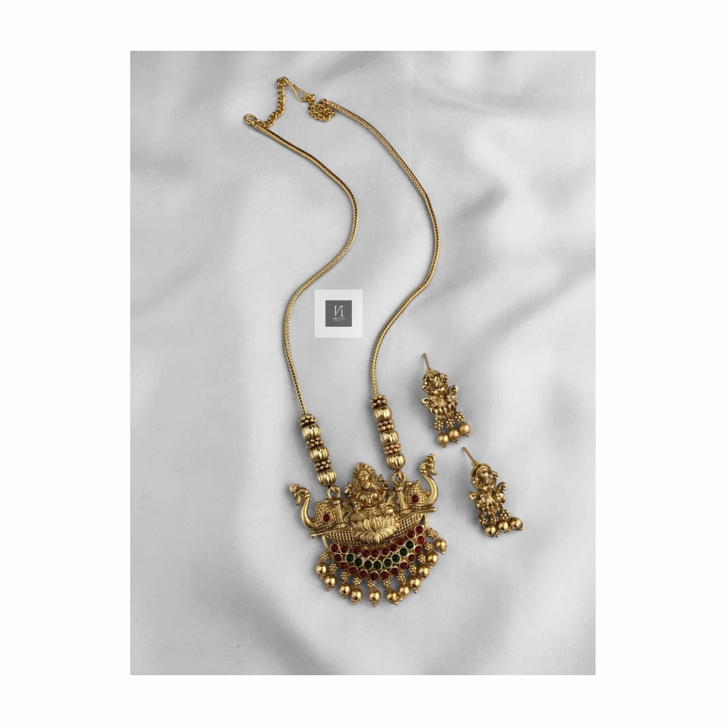 Devi Long Chain Set