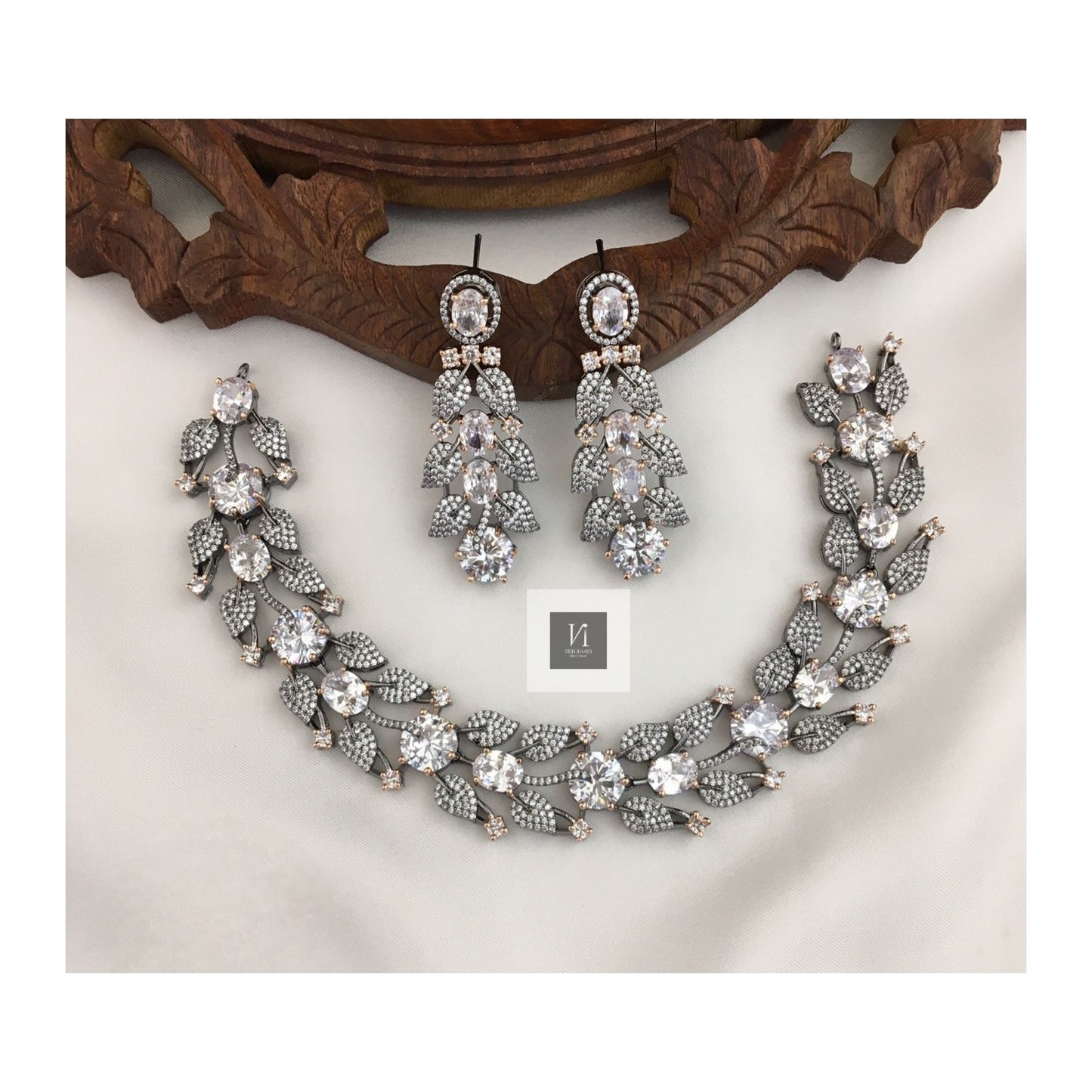 Stone Studded Silver Necklae Set