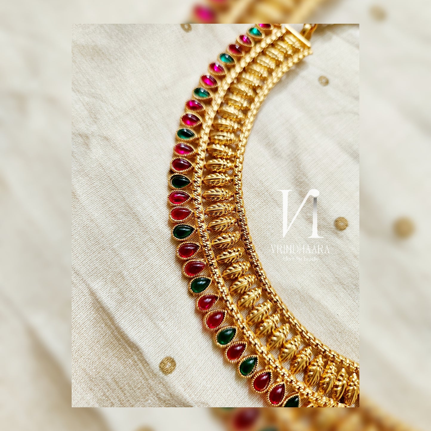 Leafy-Stoned Necklace Set