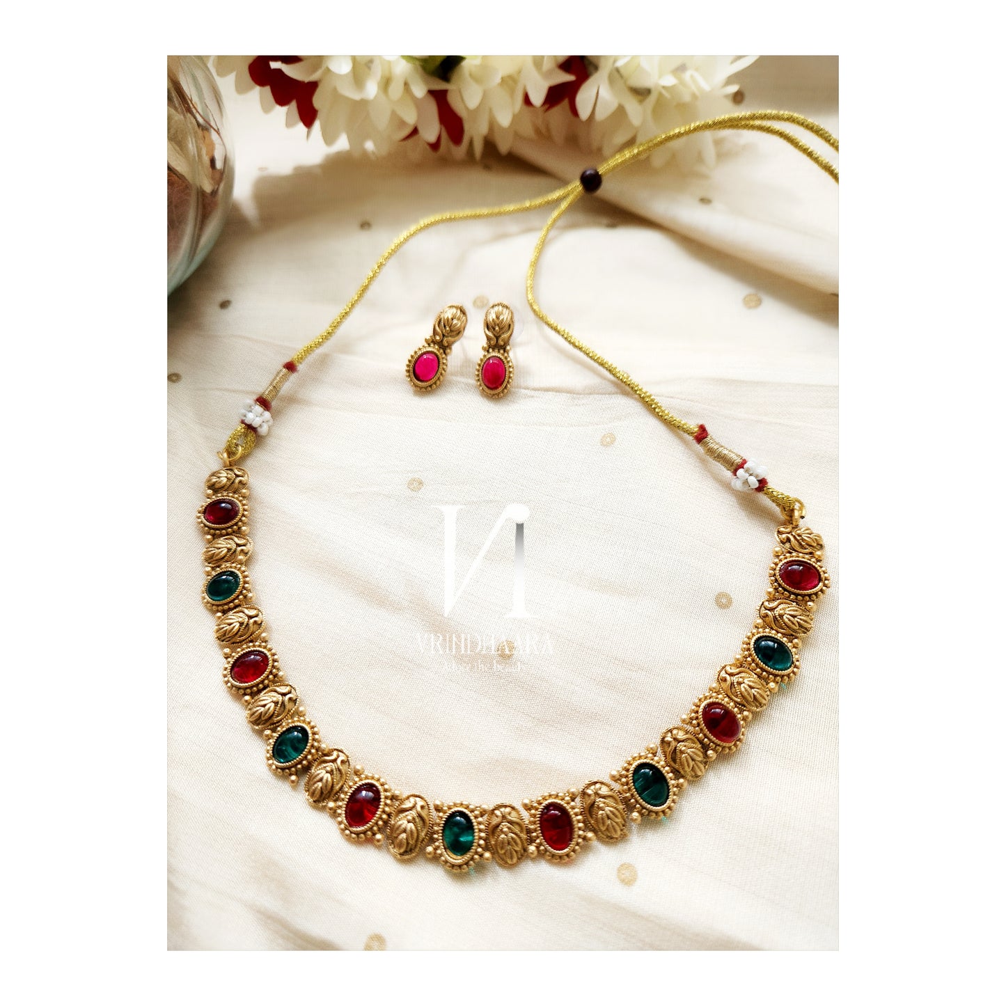 Minimal Necklace Set