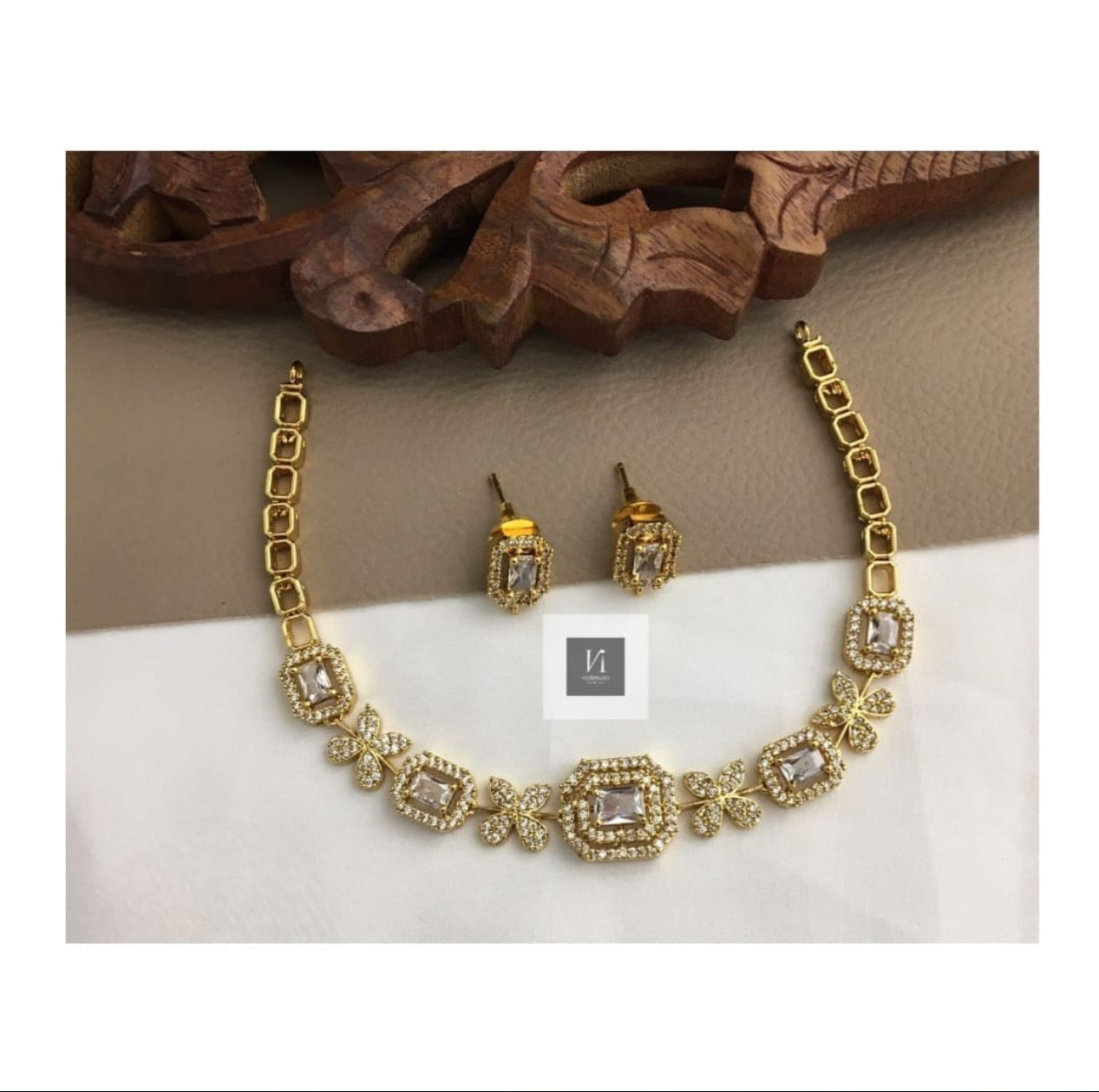 Ad- Stone Studded Set