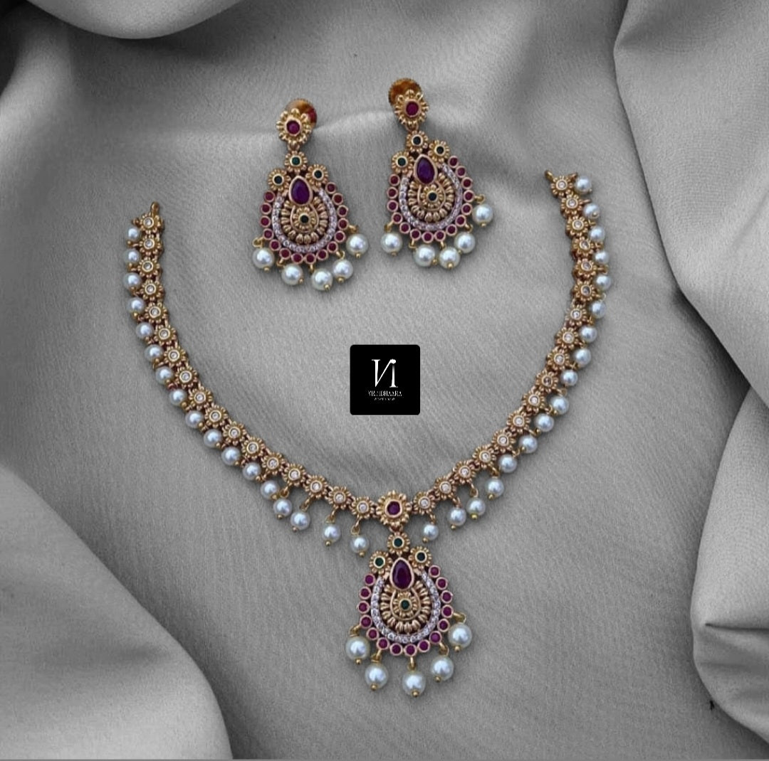 Traditional Pearl Necklace